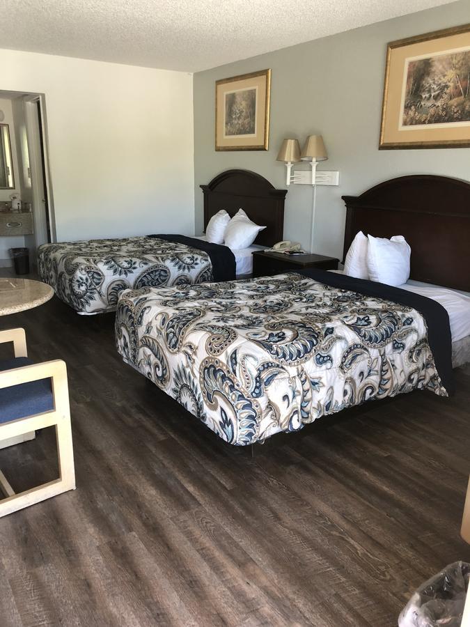 Executive Garden Titusville Hotel エクステリア 写真