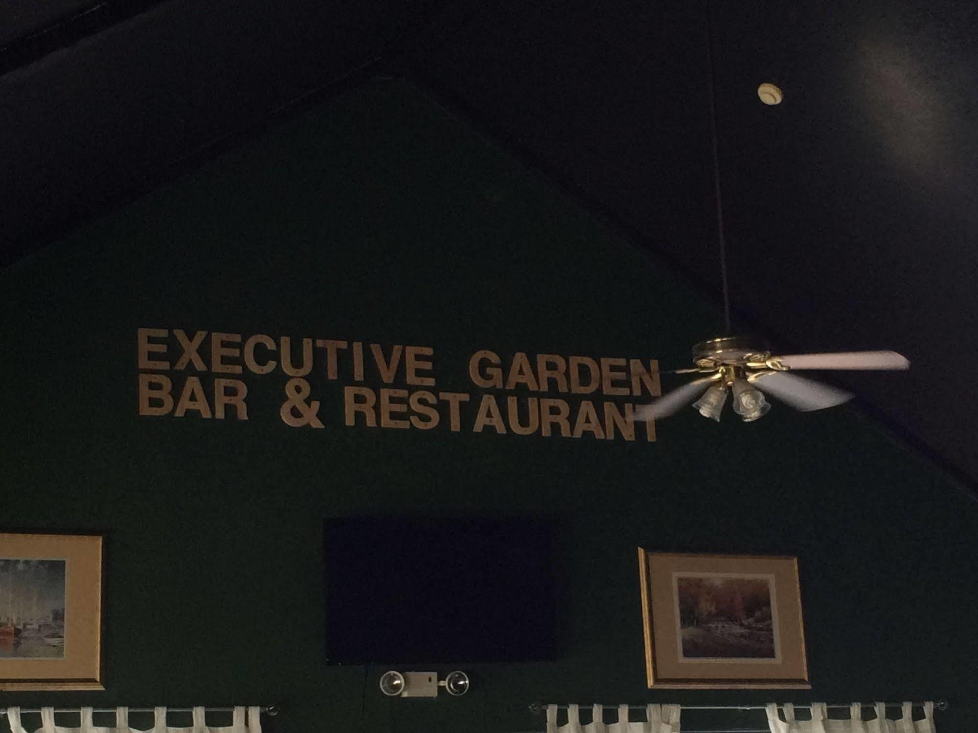 Executive Garden Titusville Hotel エクステリア 写真