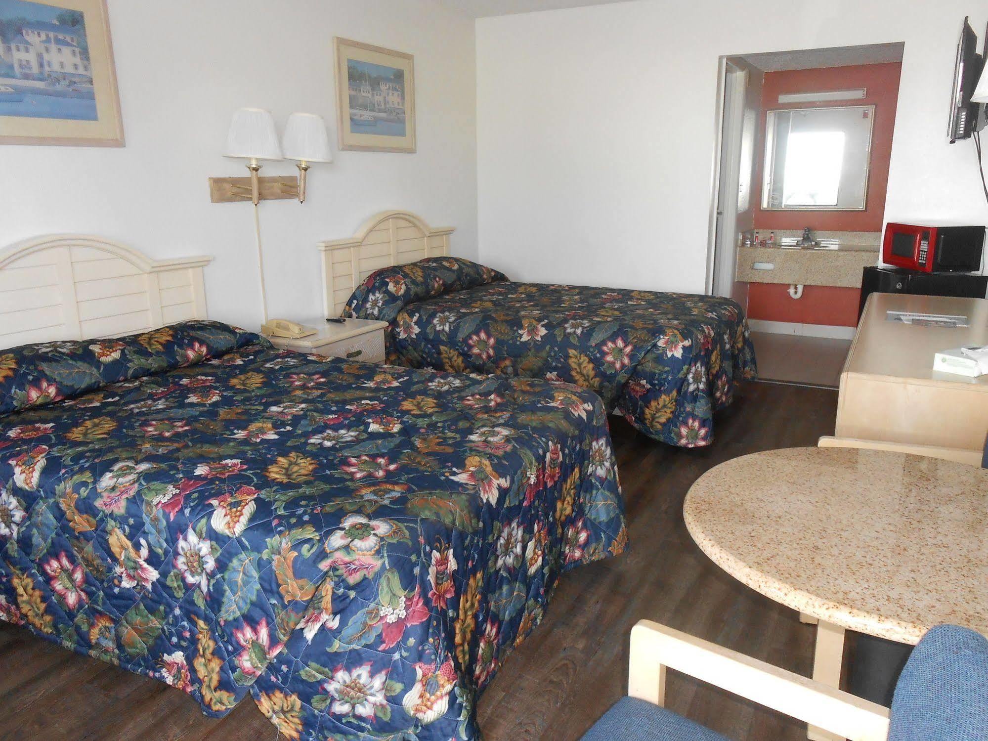 Executive Garden Titusville Hotel エクステリア 写真