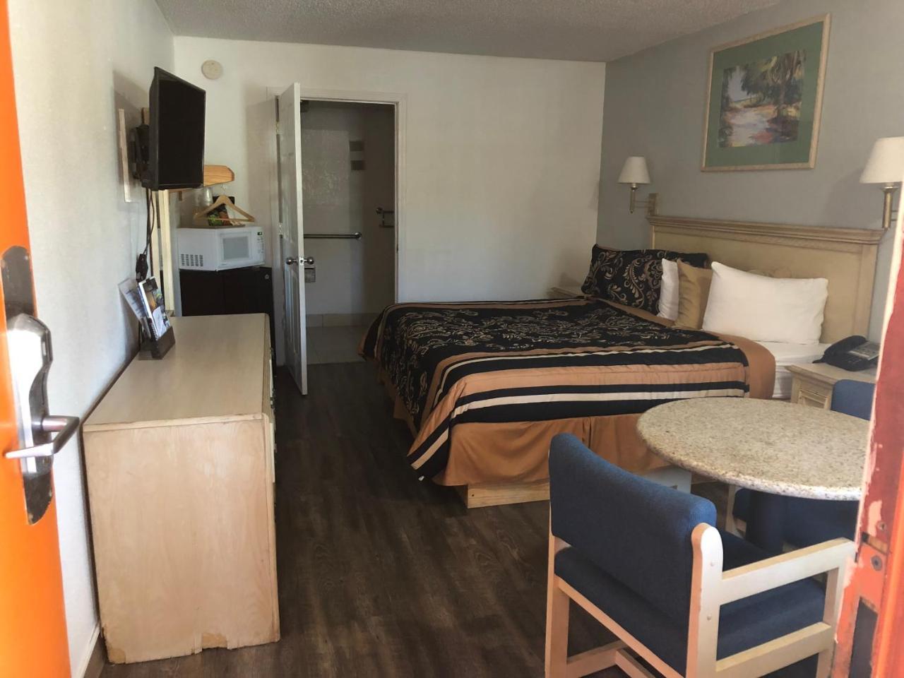 Executive Garden Titusville Hotel エクステリア 写真
