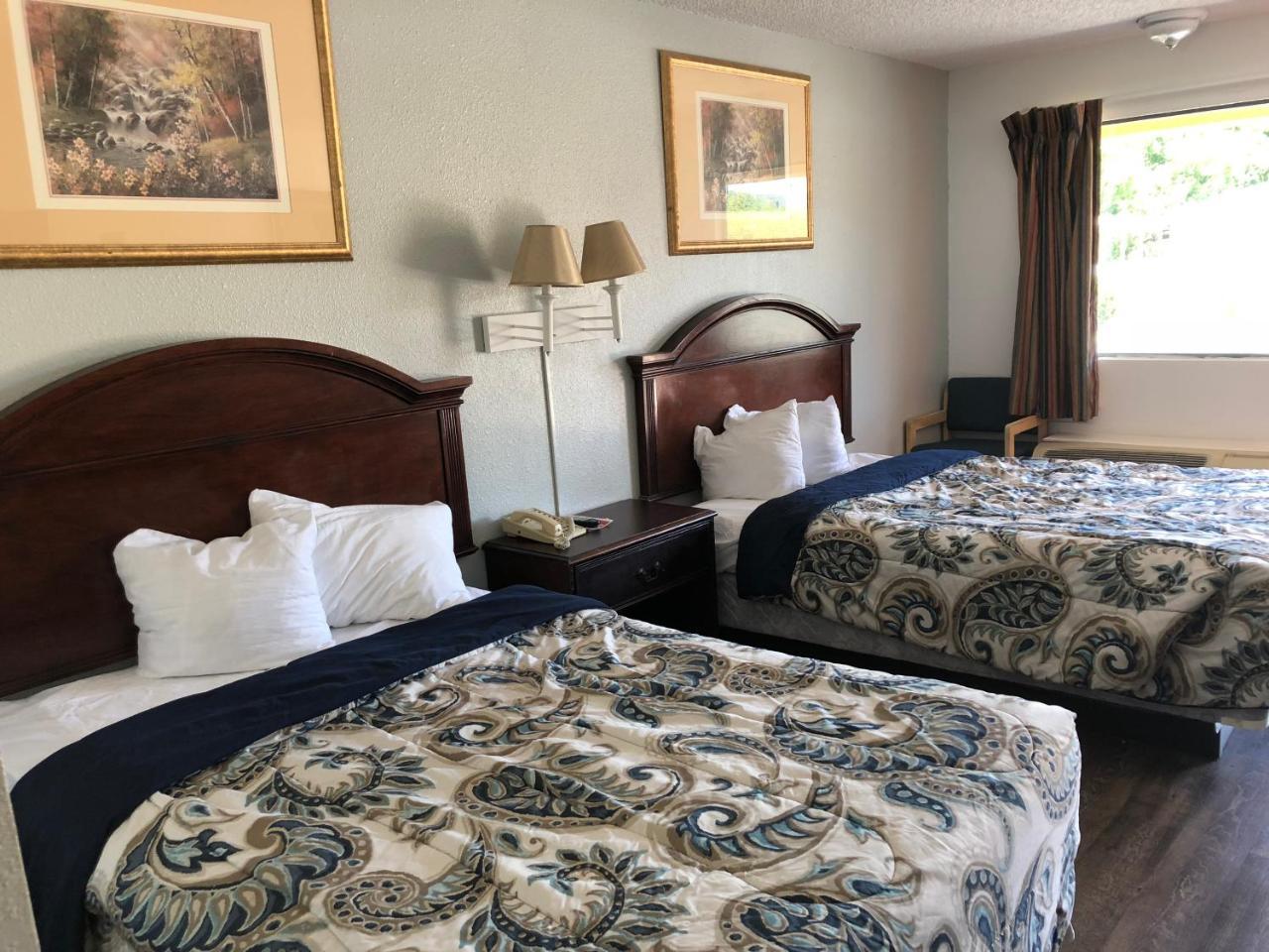 Executive Garden Titusville Hotel エクステリア 写真
