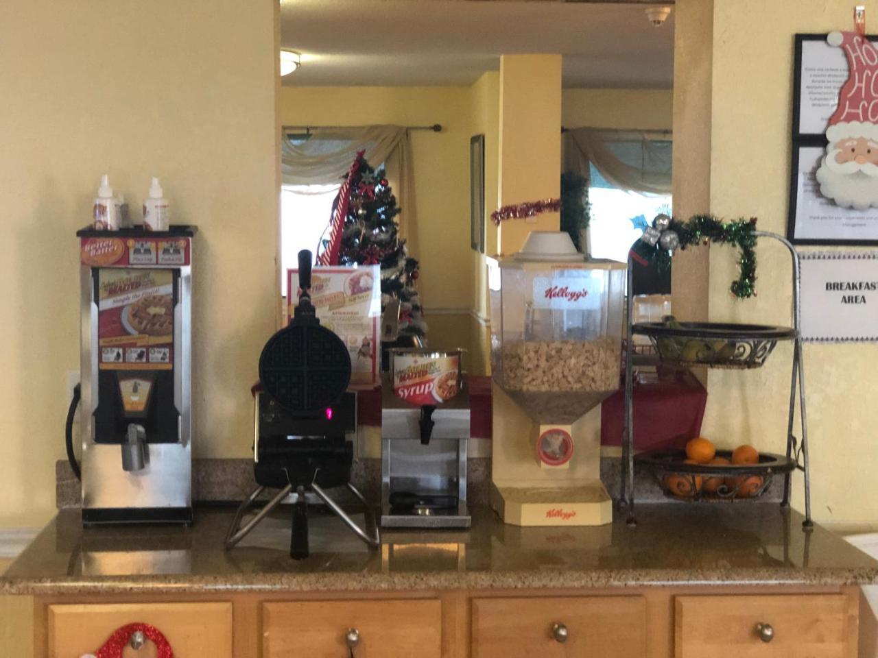 Executive Garden Titusville Hotel エクステリア 写真